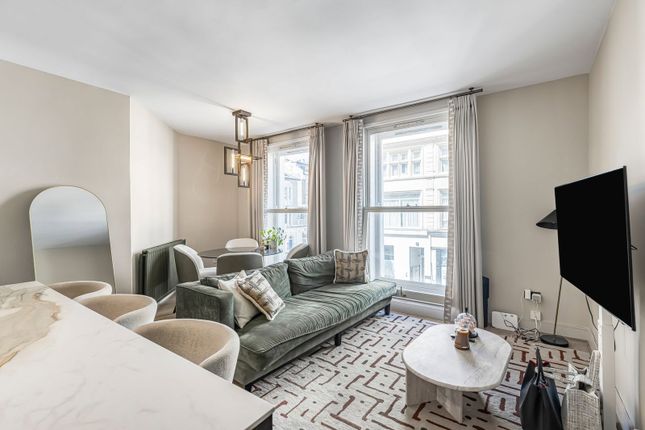 2 bed property, in Kensington Gardens Square W2, £875,000