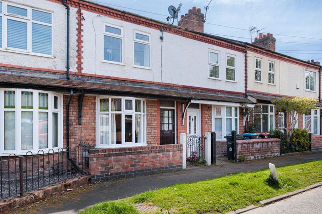 2 bed property, in King Street, £220,000