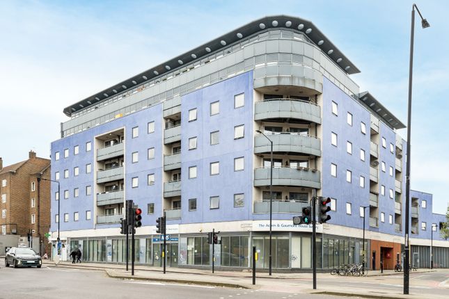 2 bed property, in Gaumont House, £345,000