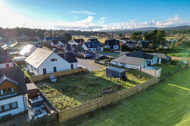 Studio, in Plot, £80,000
