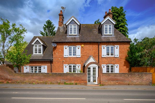 4 bed property, in Kelsey Lane, £750,000