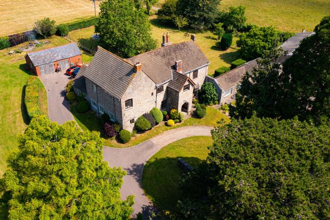 6 bed property, in Penpergwm, £1,200,000