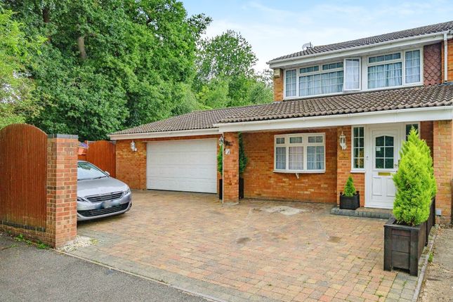 3 bed property, in Latimer Close, £550,000