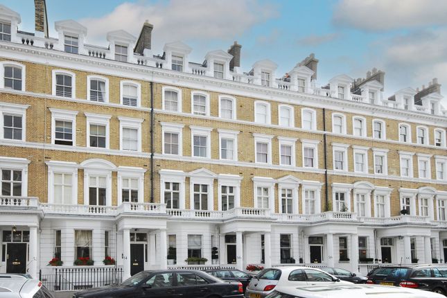 1 bed property, in Onslow Gardens, £725,000