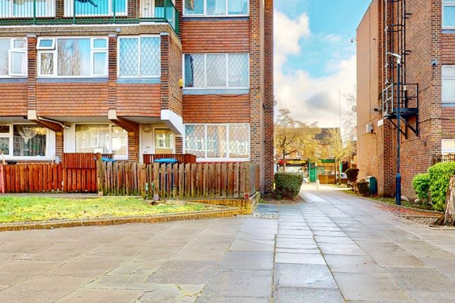 2 bed property, in Church Road, £385,000