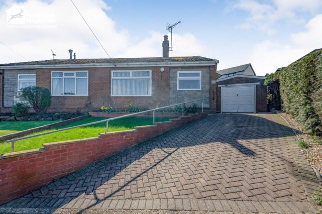 2 bed property, in Thornham Crescent, £195,000