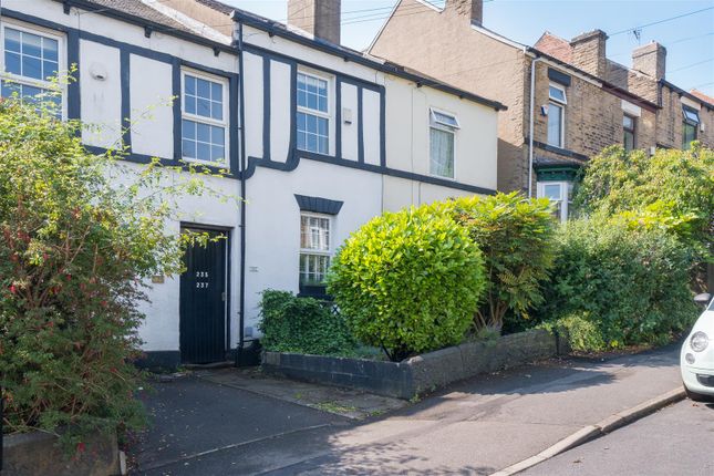 3 bed property, in Springvale Road, £285,000