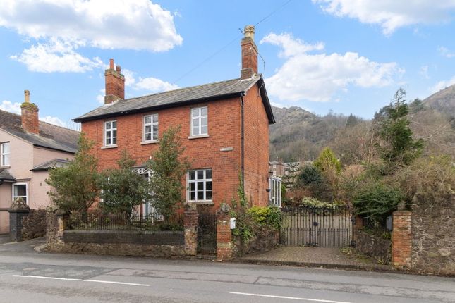 3 bed property, in Cowleigh Road, £400,000