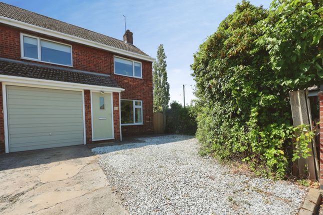 3 bed property, in The Avenue, £175,000