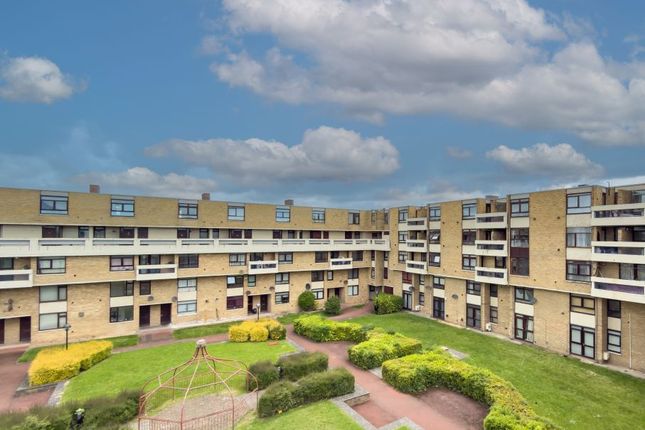 2 bed property, in 170. Collingwood Court, £5,000