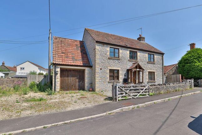 5 bed property, in Orchard Lane, £375,000