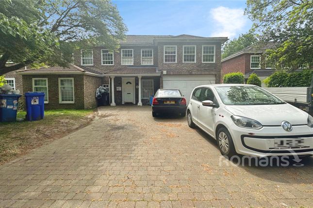 9 bed property, in Manor Road, £700,000