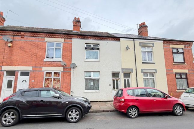 3 bed property, in Willow Brook Road, £270,000