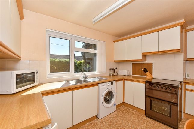 3 bed property, in Wrax Road, £280,000