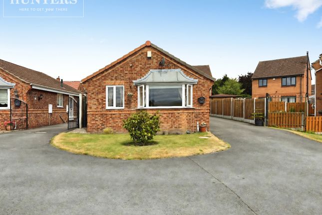 2 bed property, in Willowgarth Close, £220,000