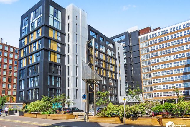 1 bed property, in Bishopgate Gardens, £115,000