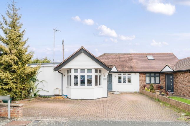 3 bed property, in Haig Road, £725,000
