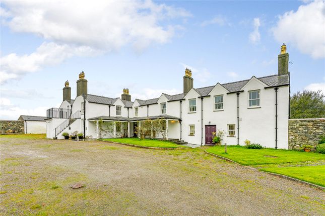 6 bed property, in Valley, £900,000