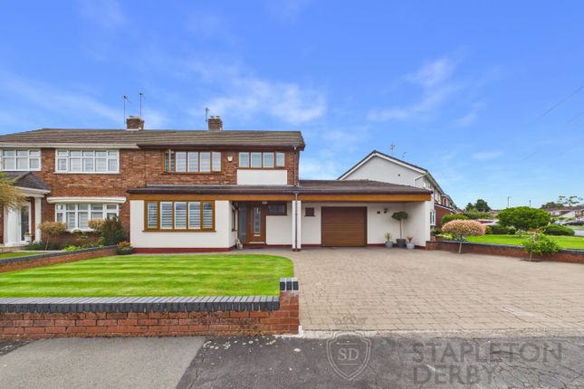 3 bed property, in Longmeadow Road, £325,000