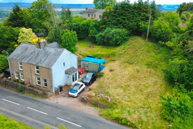 2 bed property, in The Point, £225,000