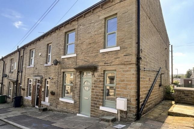 2 bed property, in Hanover Street, £130,000