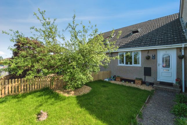 2 bed property, in Tower Way, £205,000