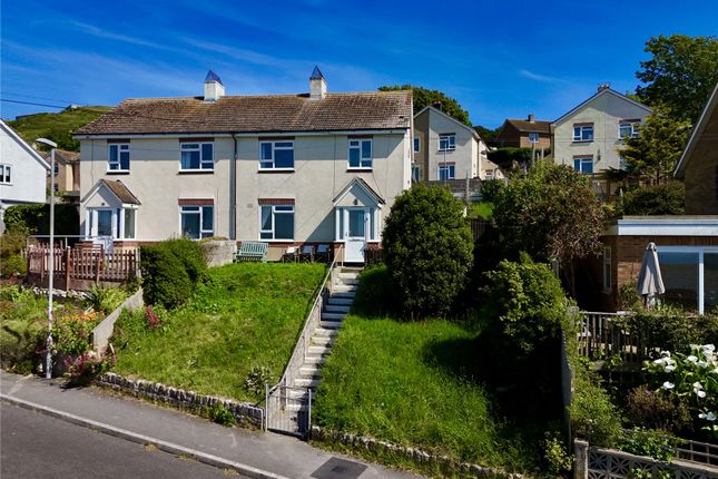 3 bed property, in Harbour View Road, £190,000