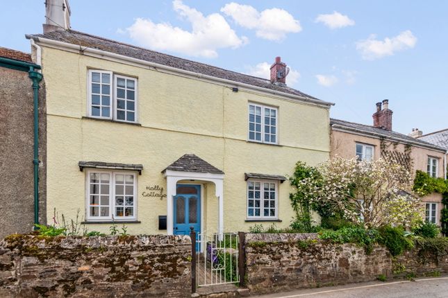 3 bed property, in Fore Street, £435,000