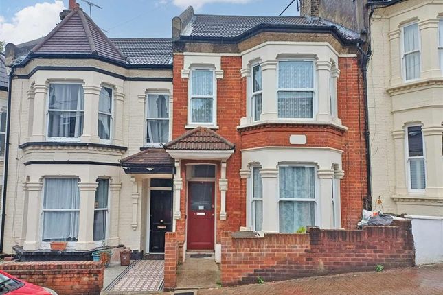 1 bed property, in Dorothy Road, £265,000