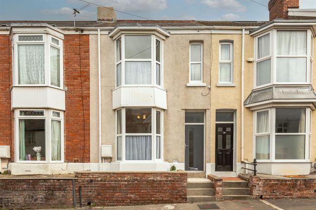 3 bed property, in Hazel Road, £240,000