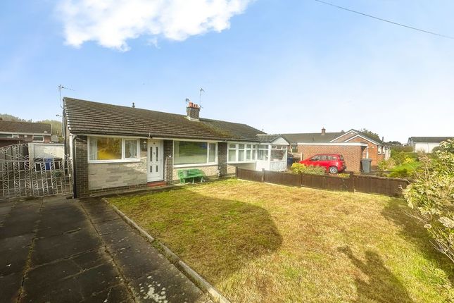 2 bed property, in Elland Close, £220,000