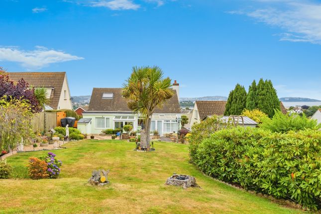 2 bed property, in Goodrington Road, £425,000