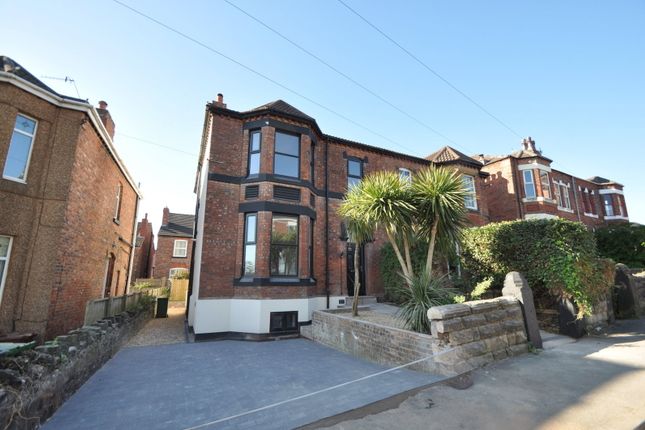 6 bed property, in Kings Mount, £435,000