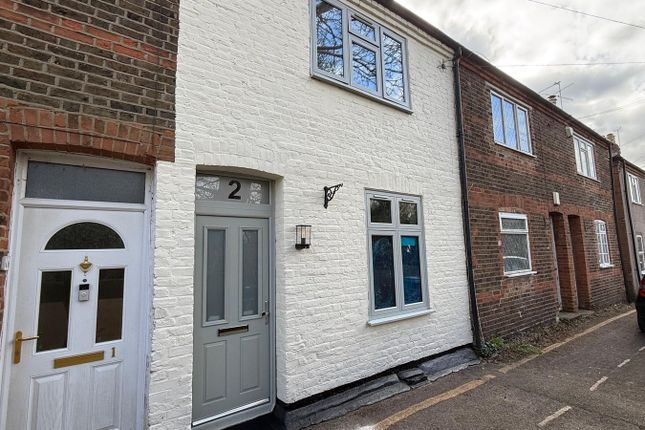 2 bed property, in Grenfell Avenue, £475,000