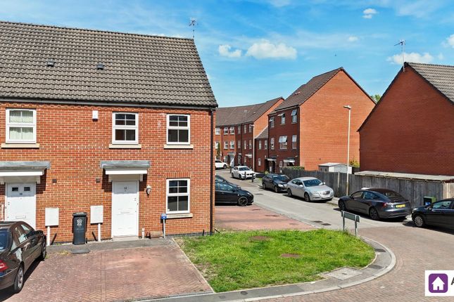 3 bed property, in Montvale Gardens, £260,000