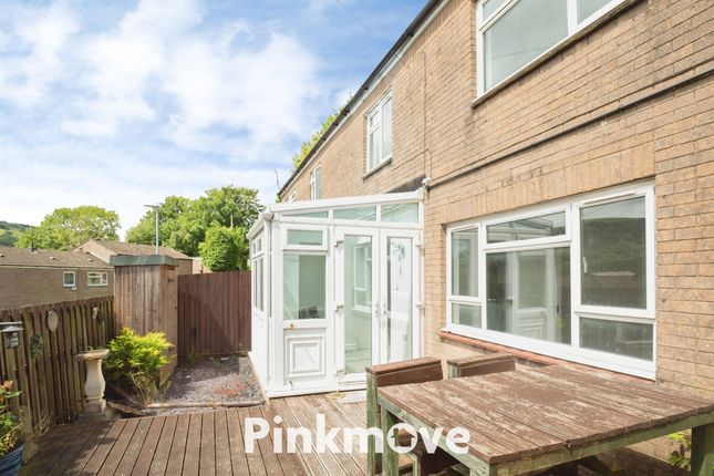 2 bed property, in Butlers Court, £150,000
