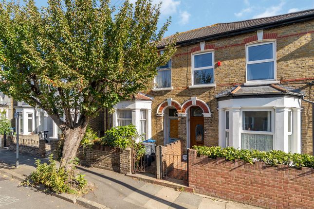 3 bed property, in Harewood Road, £675,000