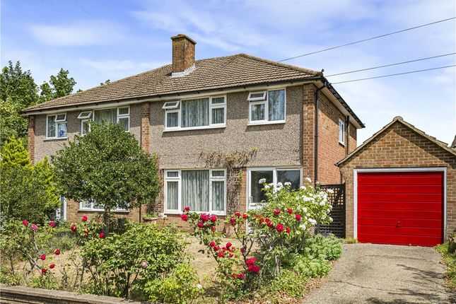 3 bed property, in Mosyer Drive, £450,000