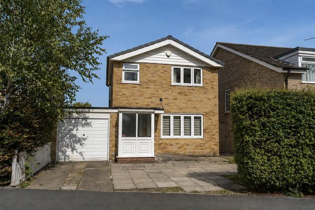 3 bed property, in Ashbourne Way, £385,000