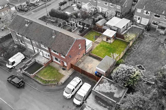 3 bed property, in Binsted Close, £225,000