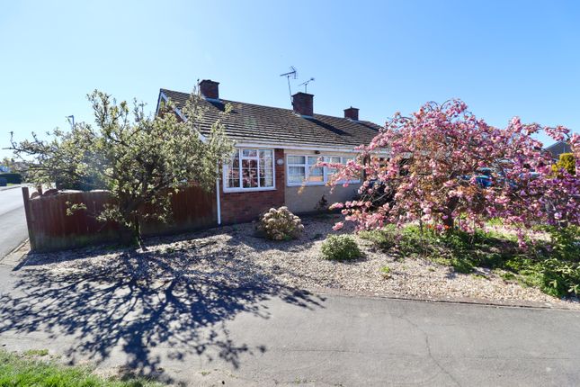 2 bed property, in Bradbury Avenue, £170,000
