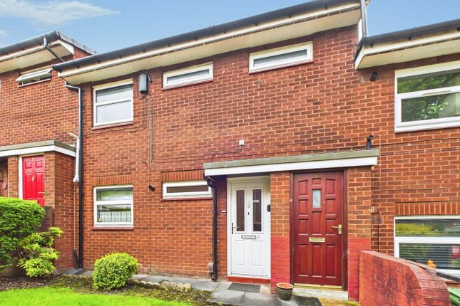 2 bed property, in Sullivan Way, £67,500