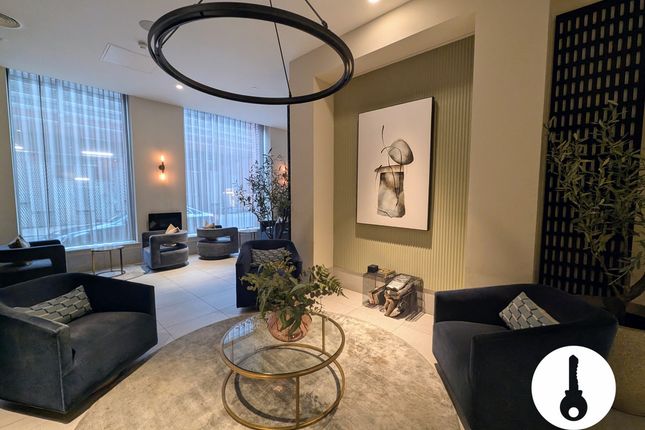 1 bed property, in The Prestige, £155,000