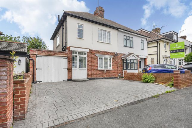 3 bed property, in Amesbury Drive, £650,000