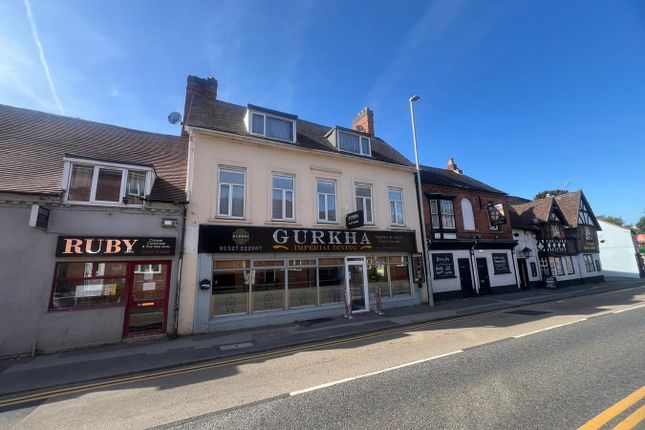 2 bed property, in Worcester Road, £495,000