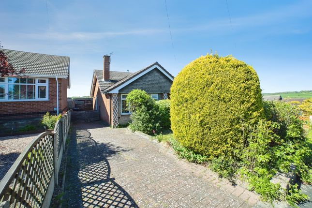 2 bed property, in Purchase Avenue, £175,000