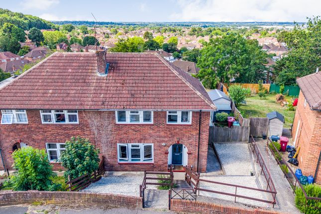 3 bed property, in Brybur Close, £385,000