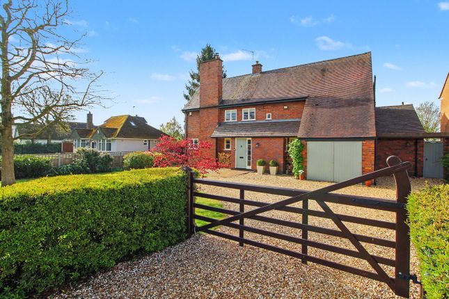3 bed property, in Main Street, £825,000