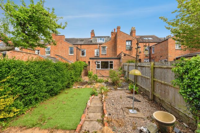 3 bed property, in Park Road, £260,000