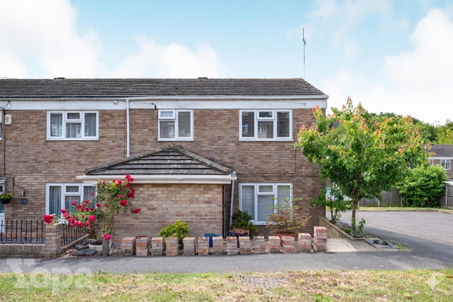 3 bed property, in Ingress Gardens, £400,000